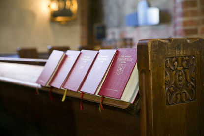 Psalmböcker i kyrka